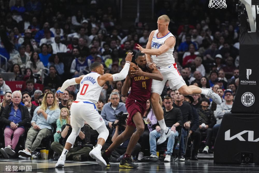 赛的双方是 赛的双方是